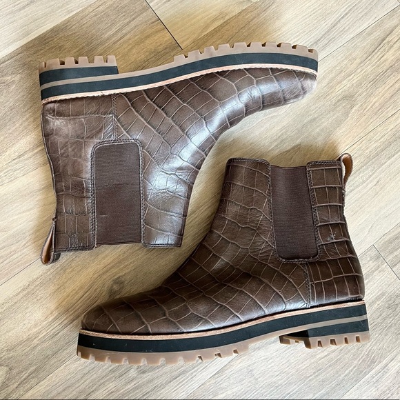 Madewell The Ivy Chelsea Boot In Croc 